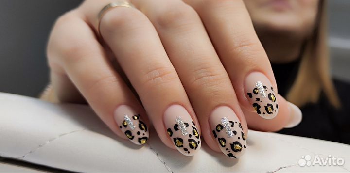 Маникюр и педикюр