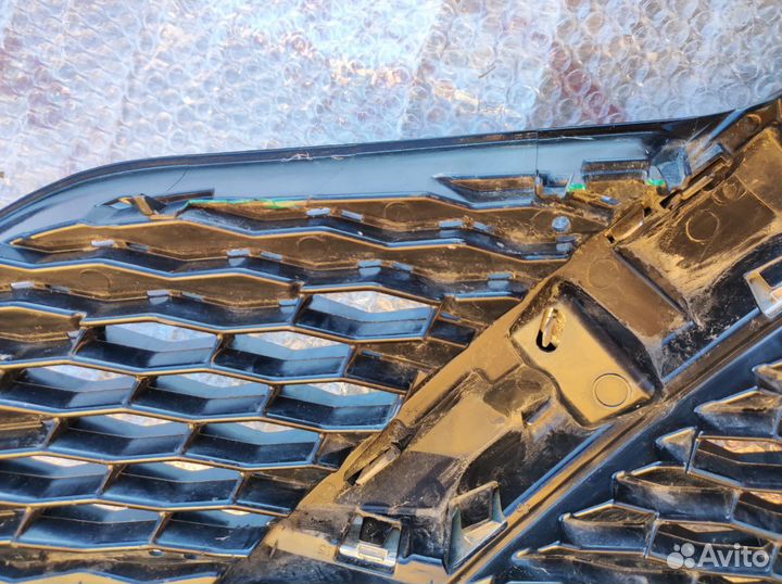 Решетка радиатора Nissan Qashqai J11