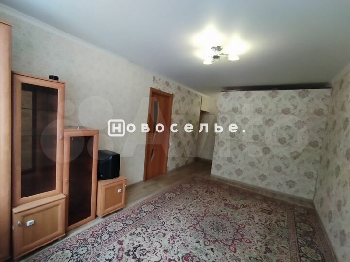 2-к. квартира, 37 м², 2/5 эт.