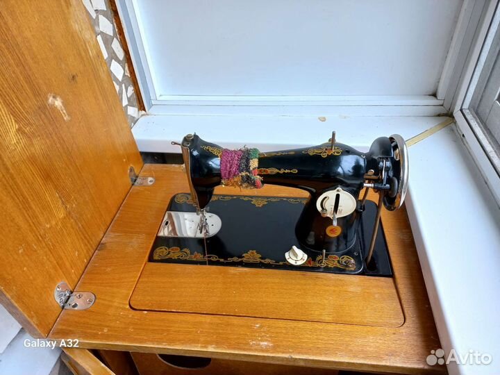 Швейная машинка бу