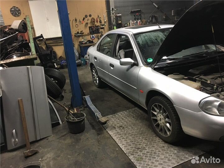 Разбор на запчасти Ford Mondeo 2
