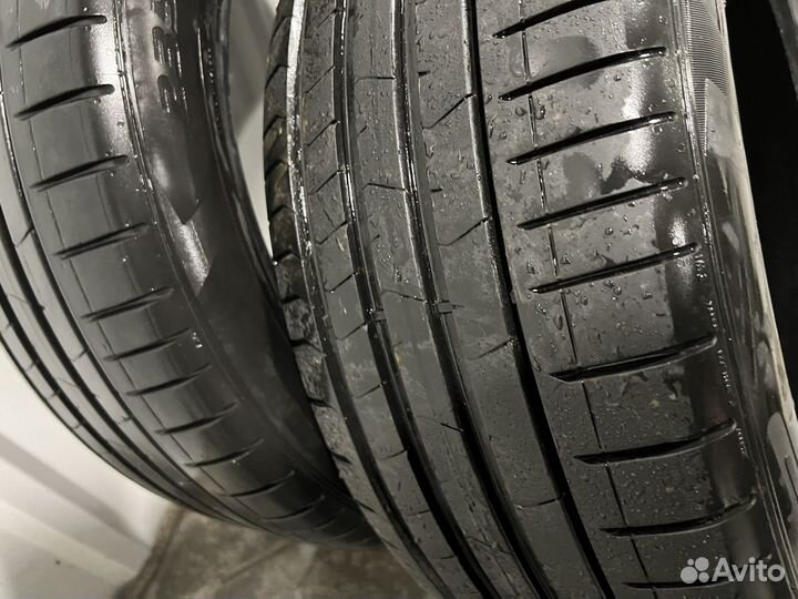 Pirelli P Zero PZ4 235/50 R19