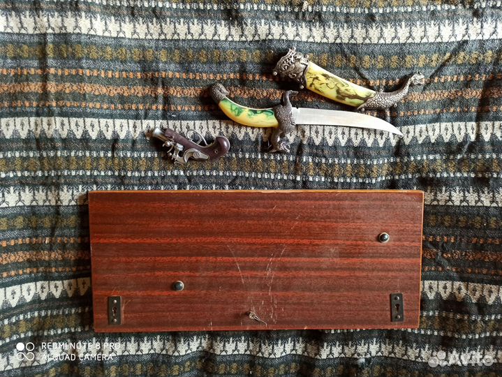 Пистолет сувенирный