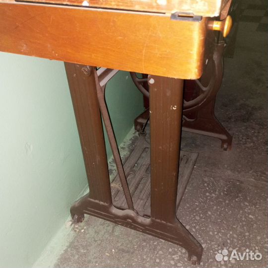 Продам станину от советской швейной машинки