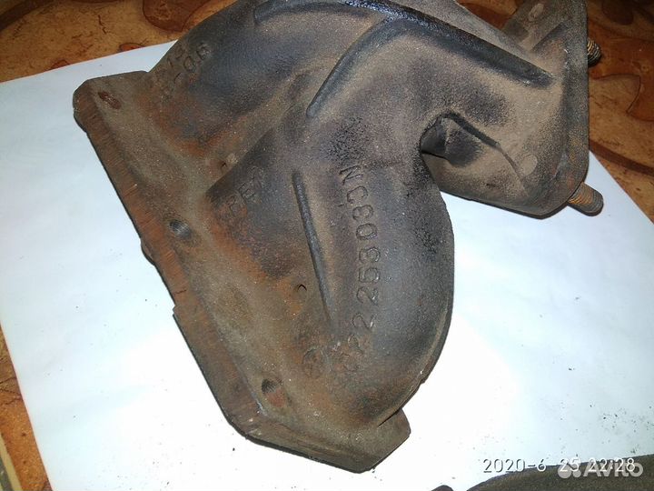 Коллектор выпускной VAG