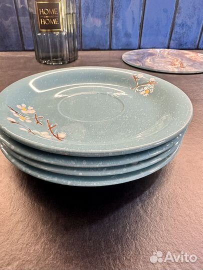 Посуда: салатники и блюдца