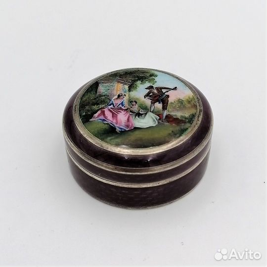 Мушница Серебро 84 Гильошированная эмаль Сюжет