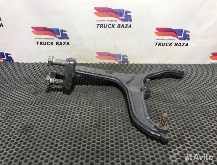 Кронштейн бампера правый Scania 6-series