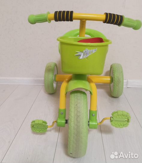 Трехколесный велосипед