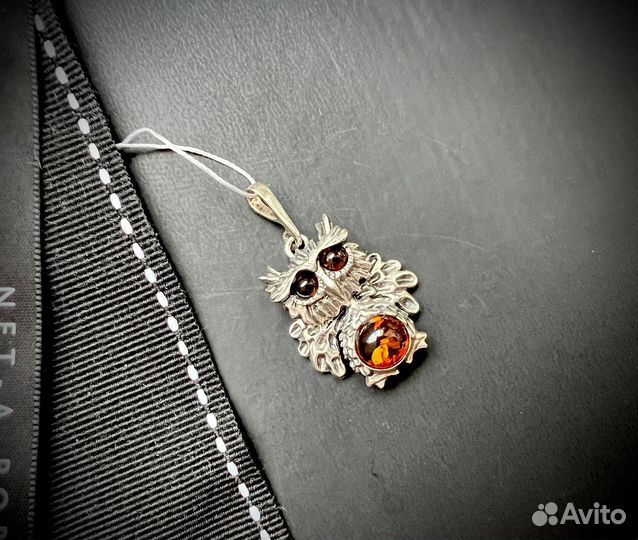 Подвеска с янтарем