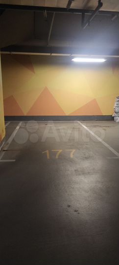 Машиноместо, 16 м²