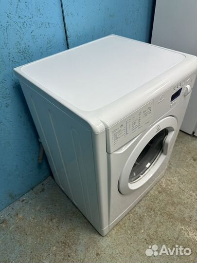 Indesit. 5 кг, 53 см, 1000 об. Доставка бесплатно