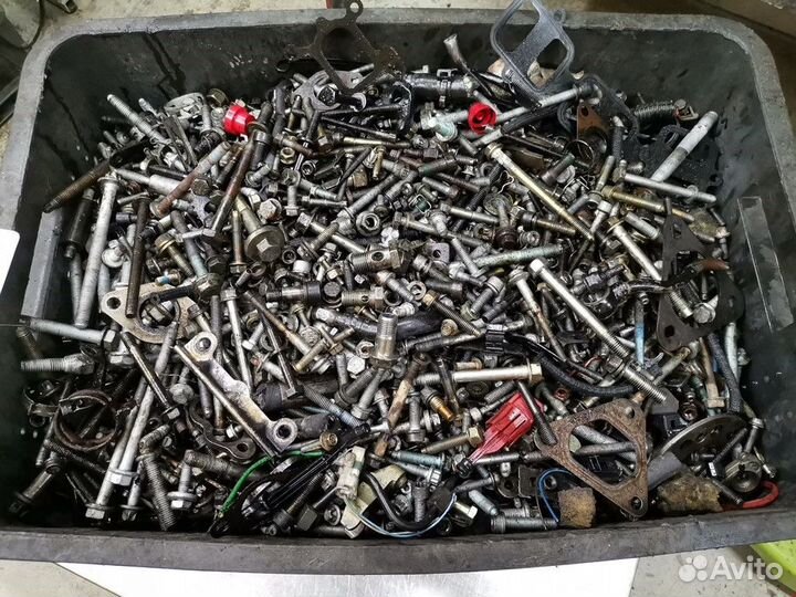 Болт Audi A6 4B/C5 рест. 2004