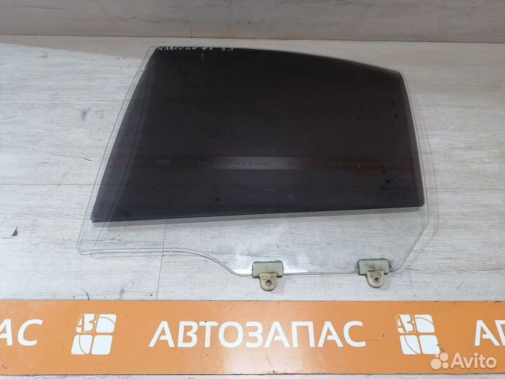 Стекло заднее форточка Nissan Almera Classic