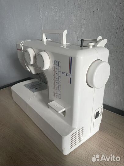 Швейная машинка janome MT2216