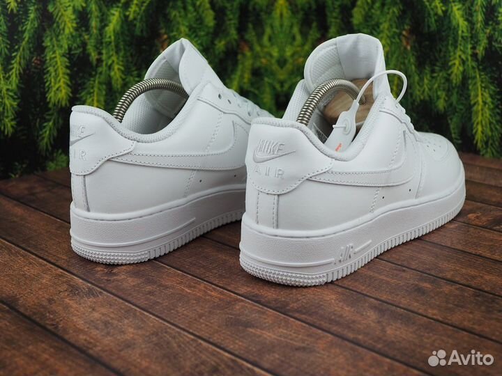 Кроссовки Nike Air Foce 1,07:/lux