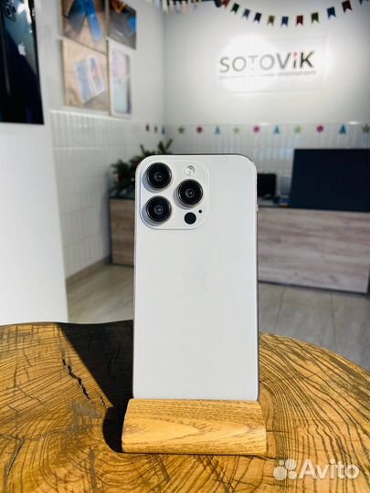 iPhone 15 Pro, 256 ГБ