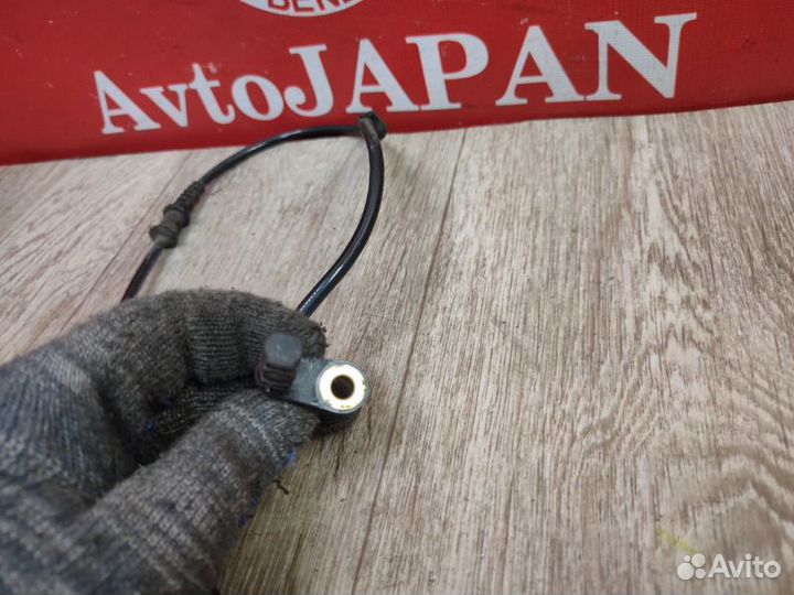 Датчик abs передний левый Mercedes-Benz C W203