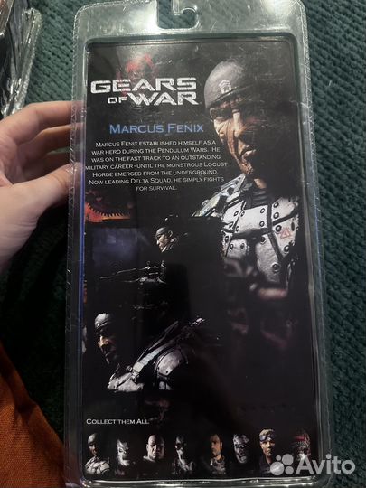 Коллекционная фигурка marcus fenix новая