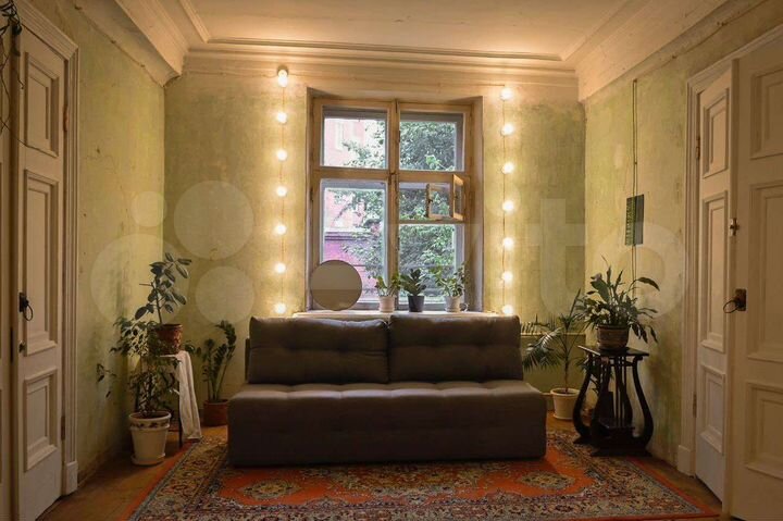 2-к. квартира, 54 м², 2/4 эт.