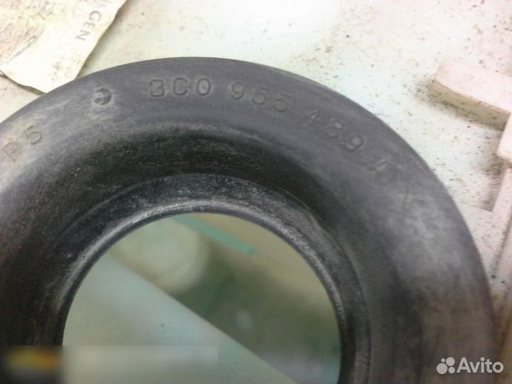 Бачок омывателя лобового стекла VW Passat B7 2011