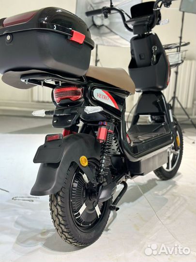 Новый мощный электроскутр 800 wat,48v, диски R16