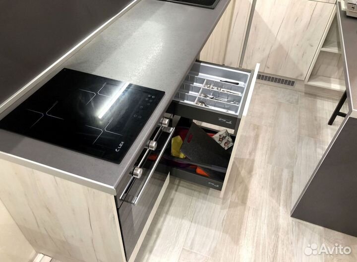 Кухонный гарнитур 