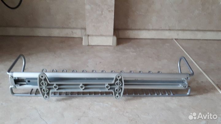 Вешалка-полка выдвижная