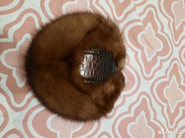 Женская зимняя шапка