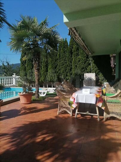 Дом 238 м² на участке 8 сот.