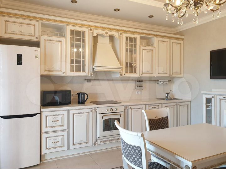 2-к. квартира, 80 м², 6/15 эт.