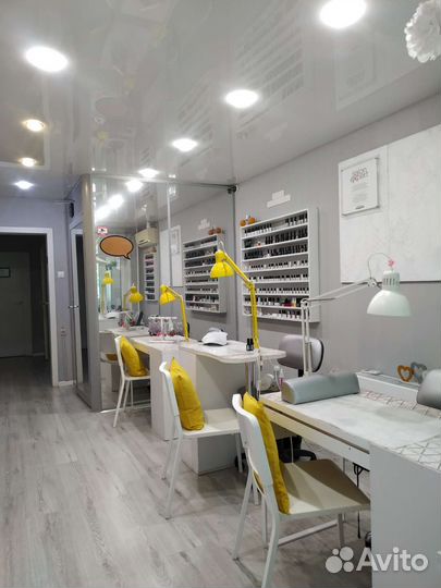 Аренда места для мастера маникюра и педикюра