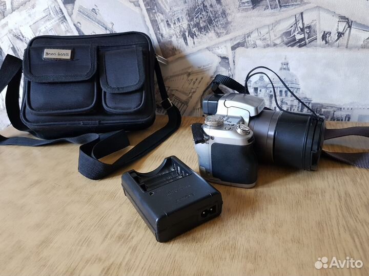 Фотоаппарат sony Super SteadyShot 2.5 LCD Monitor