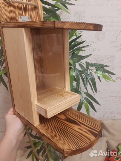 Большая кормушка для белок