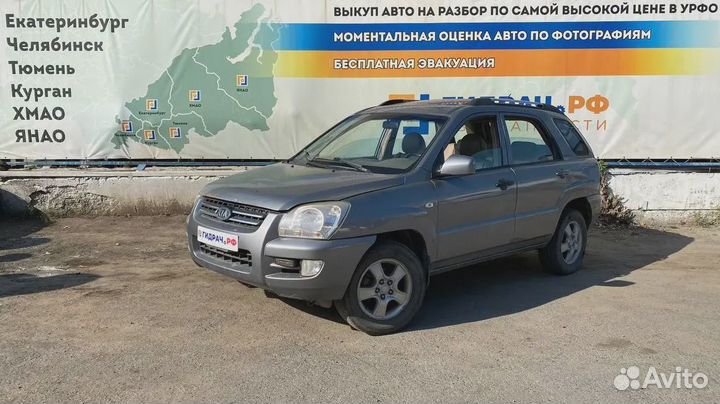 Стекло двери багажника Kia Sportage (KM) 87111-1F0
