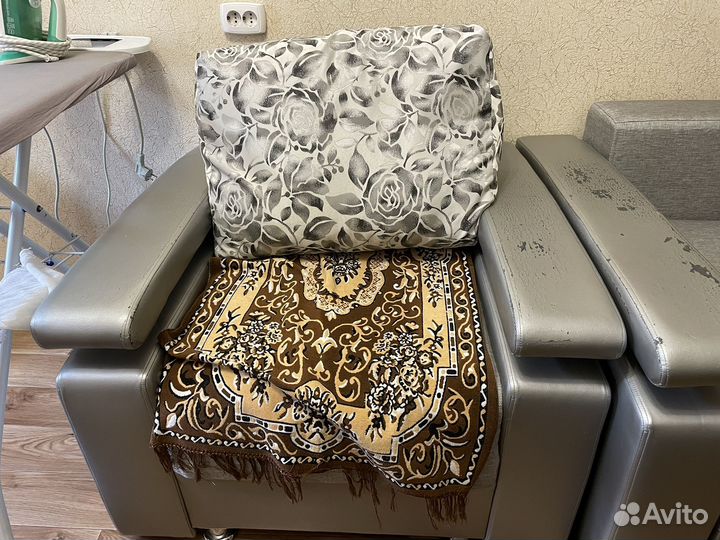 Диван с креслм в сборе