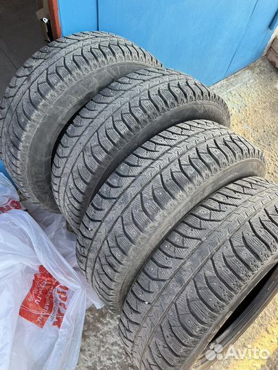 Bridgestone Ice Cruiser 7000 225/65 R17