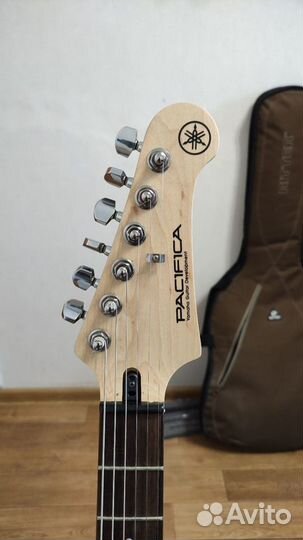 Электрогитара Yamaha Pacifica 112j