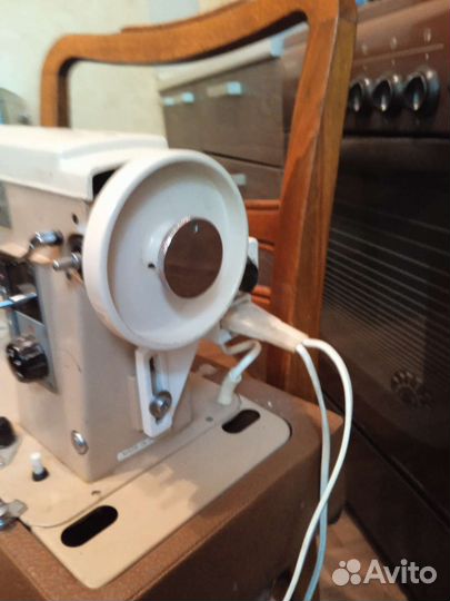 Швейная электрическая машина Радом