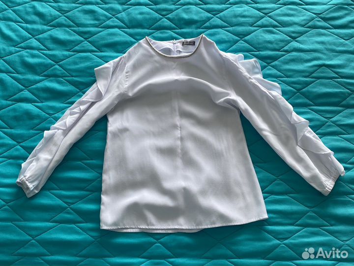 Блузка белая