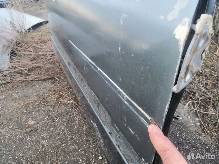 Дверь передняя правая тойота Карина 2 ат171 Toyota