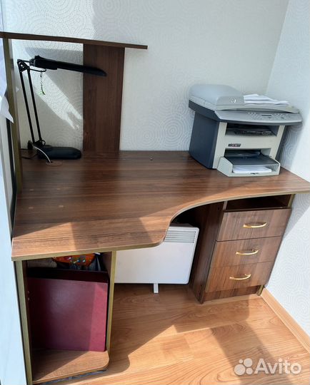 Компьютерный стол