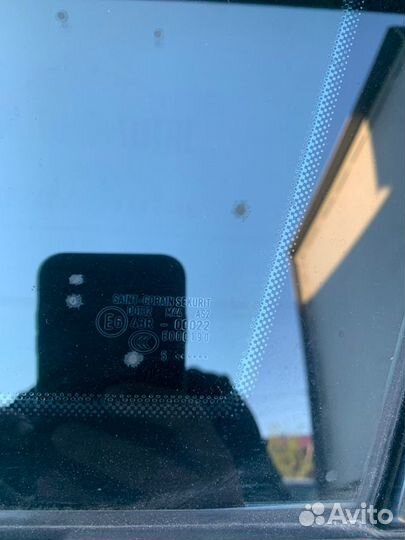 Стекло заднее правое Volkswagen Touareg 7L7 BAC