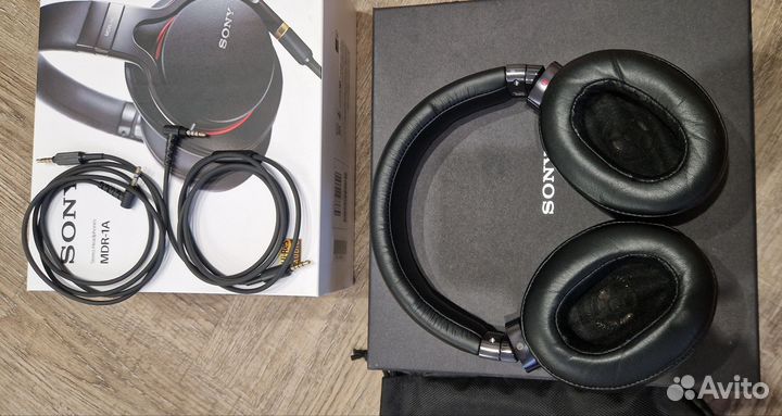 Наушники Sony MDR 1A