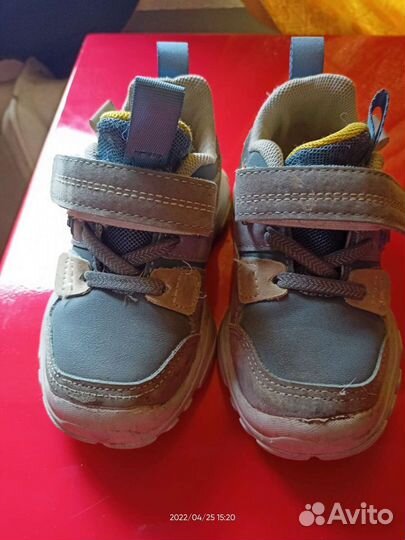 Кроссовки на малыша 25