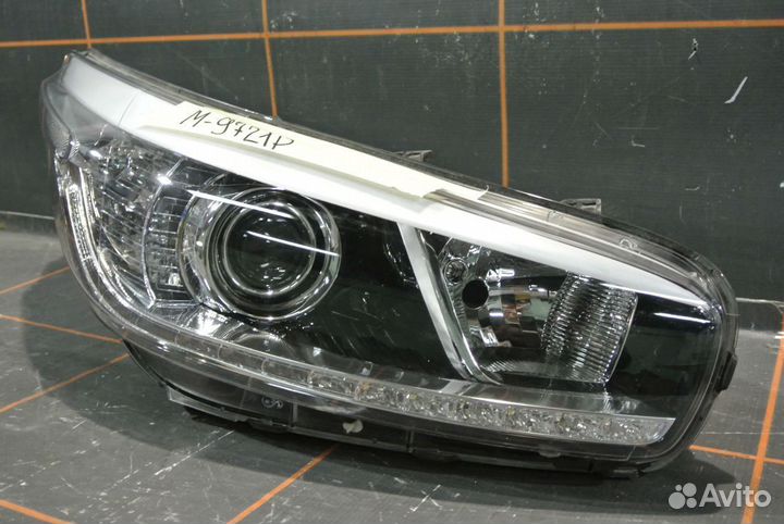 Фара правая (ксенон) - Kia Ceed 2