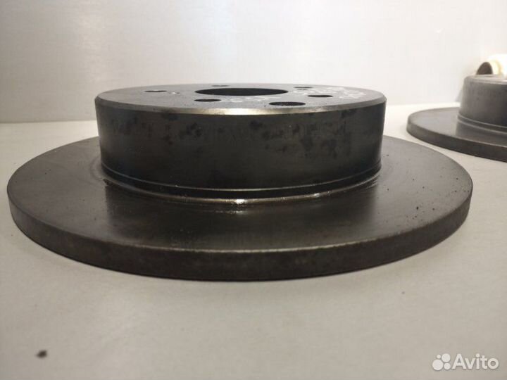 Тормозной диск задний Toyota Rav 4 Ca 40 2AR-FE