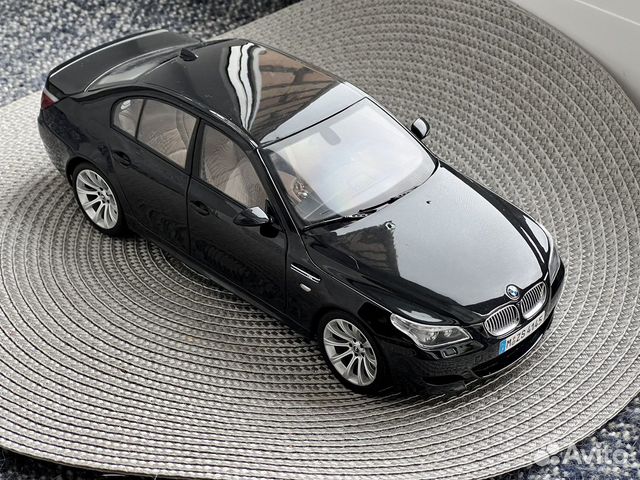 Bmw m5 e60 kyosho black