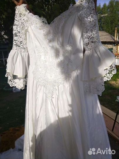 Свадебное платье