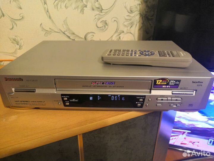 Видеомагнитофон Panasonic NV-FJ620EU